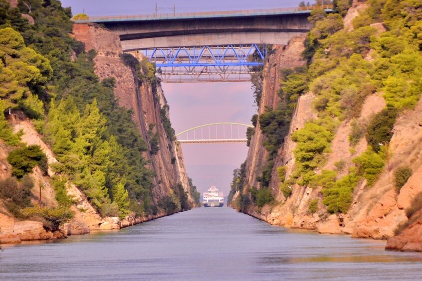 The Corinth Canal — Canale di Corinto
