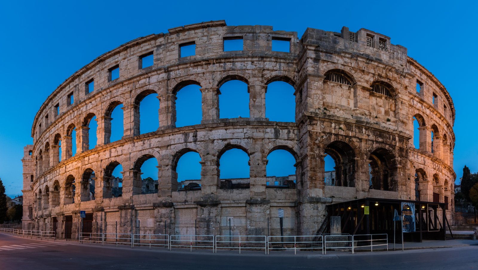 L'arène de Pula est la sixième plus grande arène romaine conservée. - Pula | Secret World Trip Planner