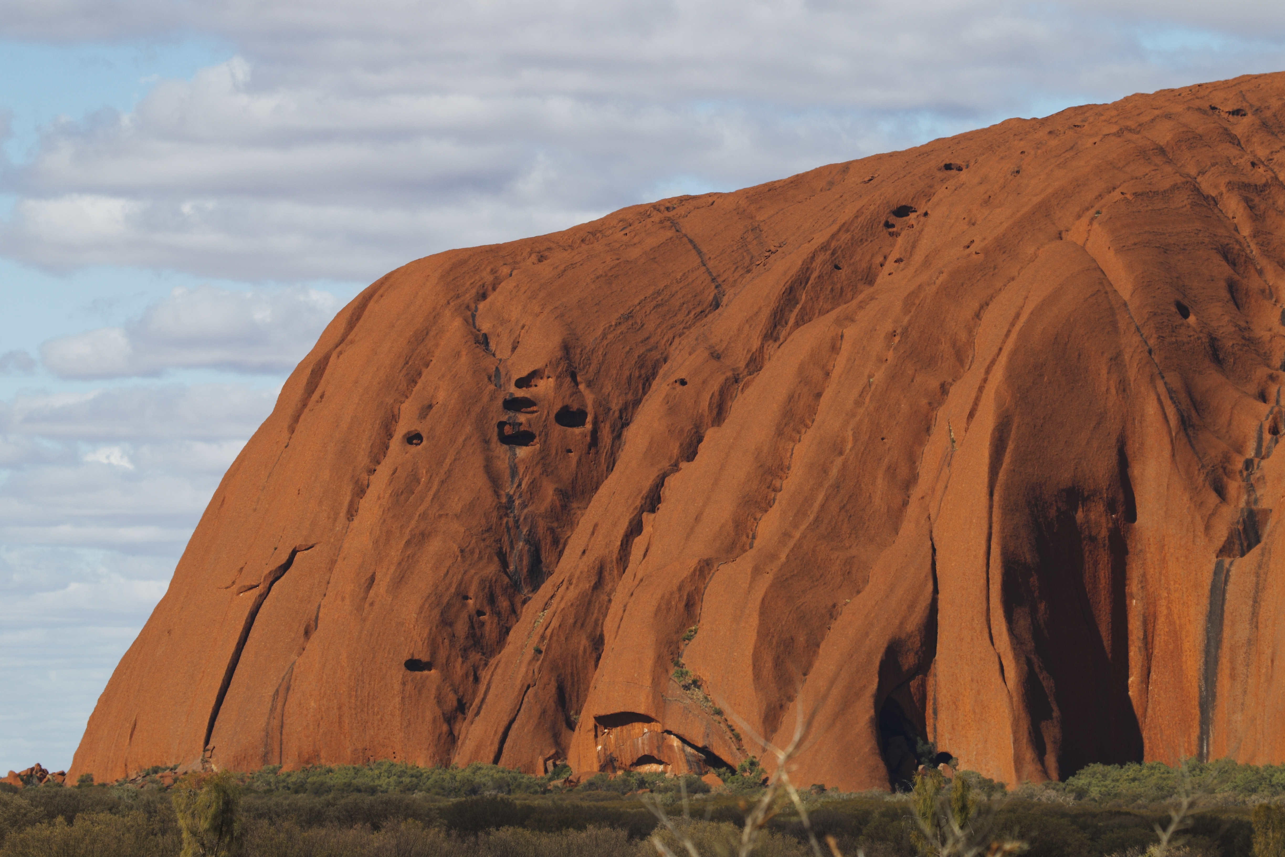 Uluru : Ayers Rock  - Wonders of Nature - Uluru | Secret World Trip Planner