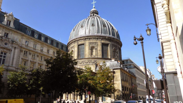 Kostol Nanebovzatia Panny Márie - Paris | Secret World Trip Planner