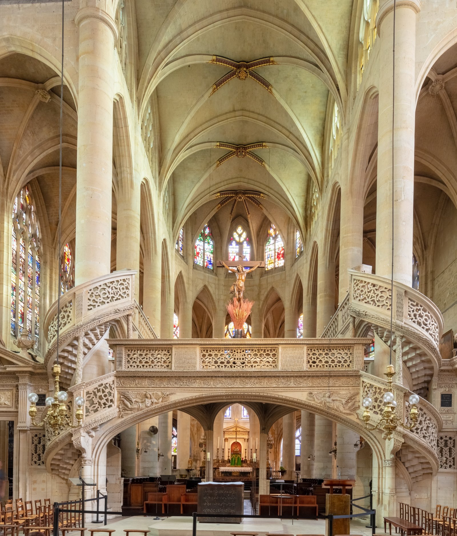 Paris | Saint-Étienne-du-Mont - Paris | Secret World Trip Planner