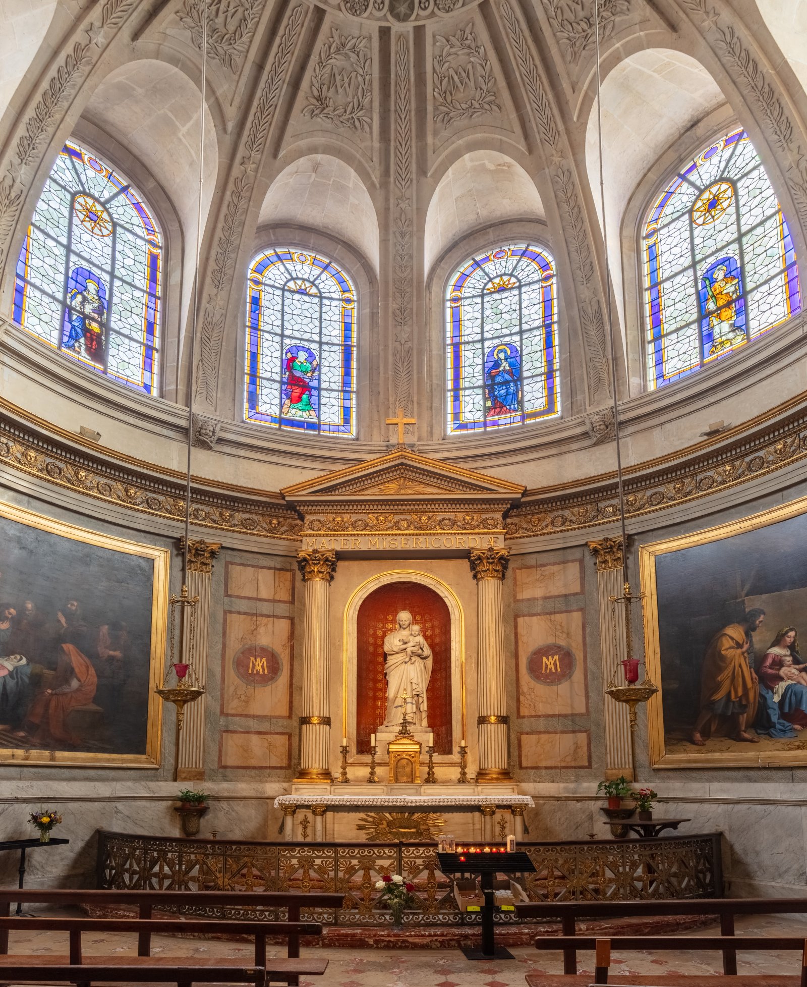 Paris | Saint-Étienne-du-Mont - Paris | Secret World Trip Planner