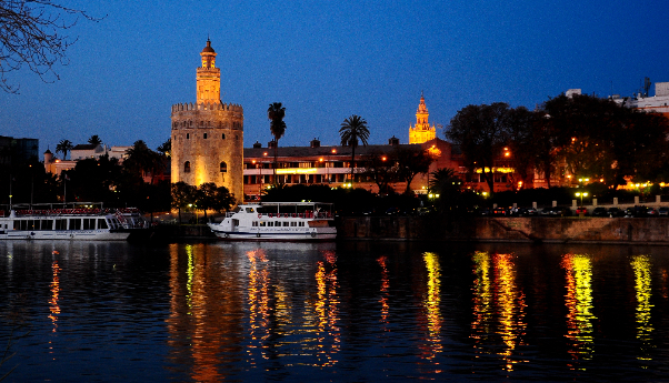 Golden Tower in Sevilla — Sevilla