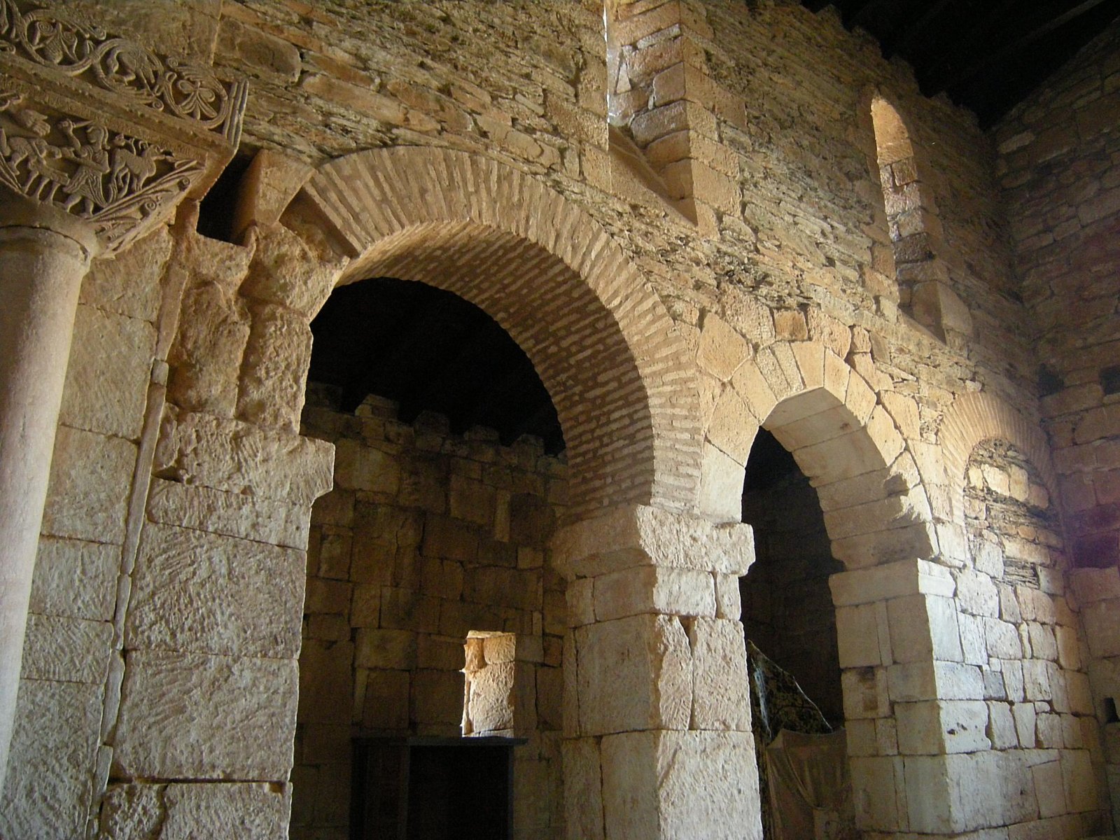 Espagne : L'église de San Pedro de la Nave - Campillo | Secret World Trip Planner