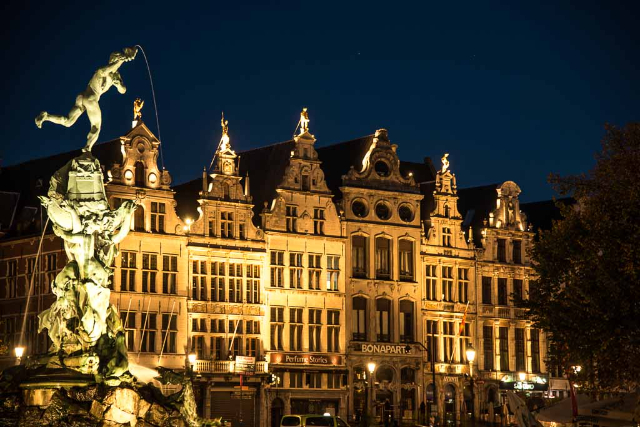 La Fontana di Brabo - Antwerpen | Secret World Trip Planner