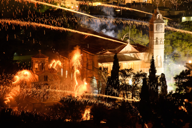 Der Raketenkrieg auf Chios - Vrontados | Secret World Trip Planner