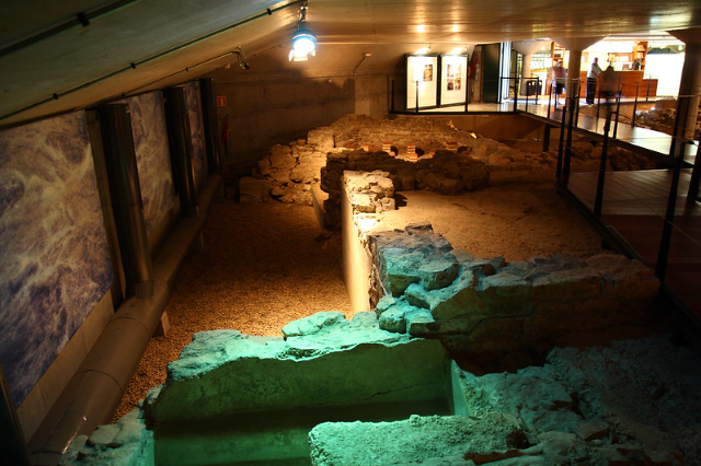 Campo Valdes Roman Baths - Tránsito Campo Valdés | Secret World Trip Planner
