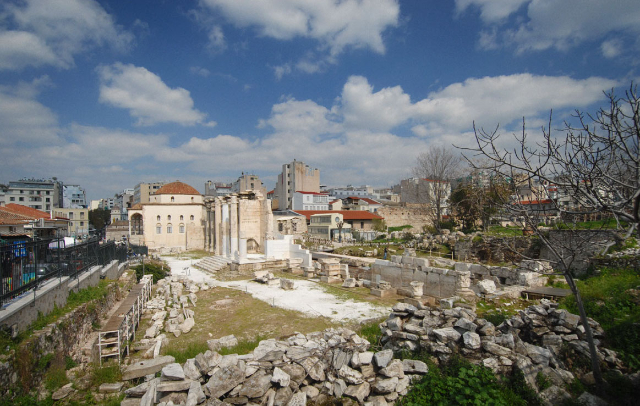 La Biblioteca di Adriano - Athina | Secret World Trip Planner
