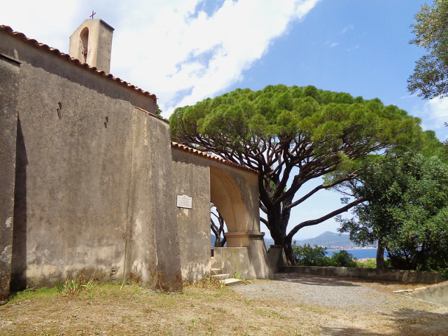 Chapelle Sainte-Anne - Saint-Tropez | Secret World Trip Planner