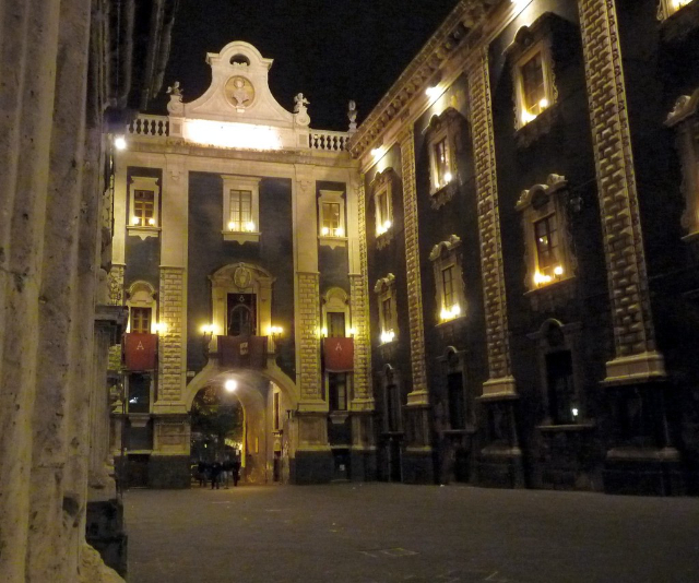 Porta Uzeda - Catania | Secret World Trip Planner