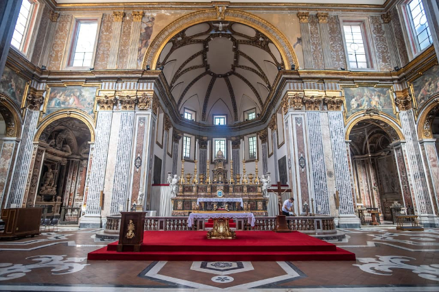 San Paolo Maggiore Kilisesi - Napoli | Secret World Trip Planner