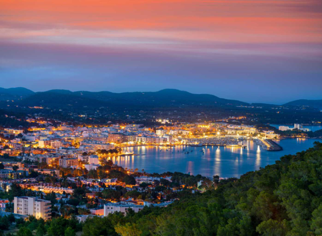 La città di Santa Eulalia - Ivissa | Secret World Trip Planner