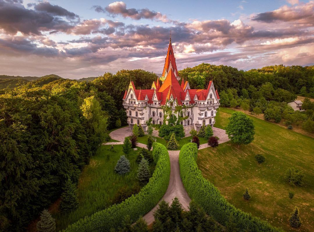 Dvorce Empirej - Jurjevec | Secret World Trip Planner