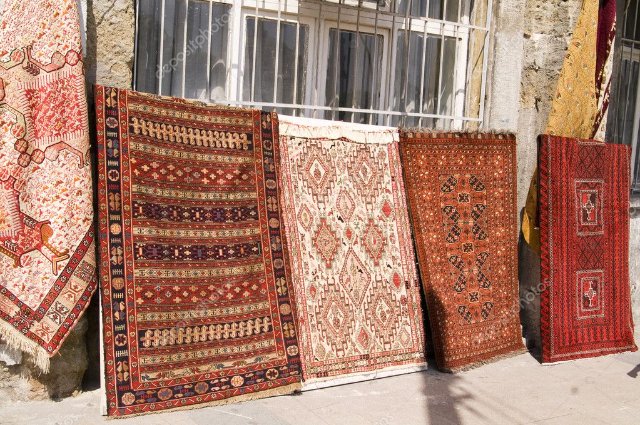 I tappeti di Istanbul - Piazza Beyazit | Secret World Trip Planner