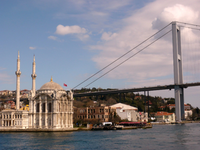 Moschea di Ortaköy - Mecidiye Köprüsü Sk. No:1 D:1 | Secret World Trip Planner
