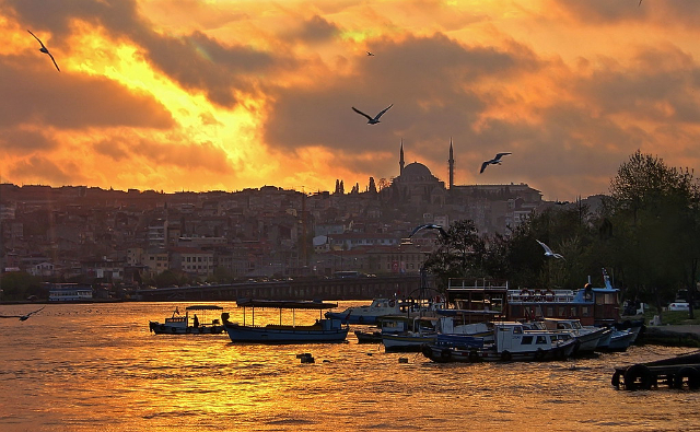 Una crociera sul Bosforo - Reşadiye Cd. İstanbul Deniz Otobüsleri İskelesi No:730 | Secret World Trip Planner