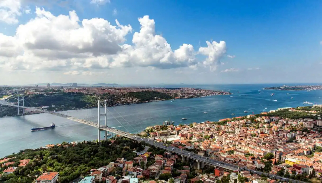 Una crociera sul Bosforo - Reşadiye Cd. İstanbul Deniz Otobüsleri İskelesi No:730 | Secret World Trip Planner