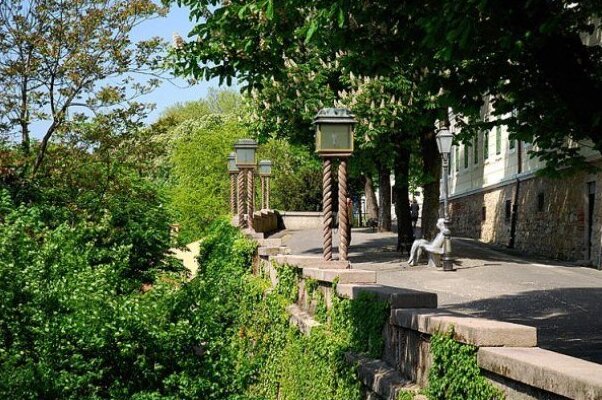 Zagreb : Promenade Strossmayer — Zagreb