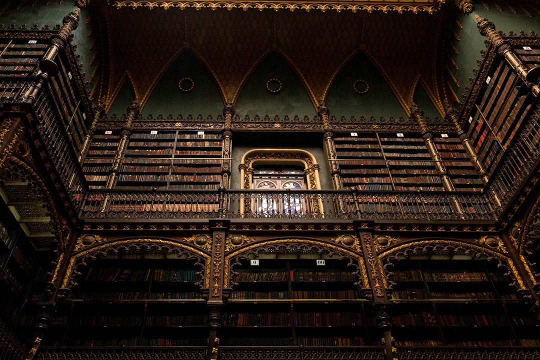Salle de lecture royale portugaise à Rio de Janeiro - Rio de Janeiro - RJ | Secret World Trip Planner