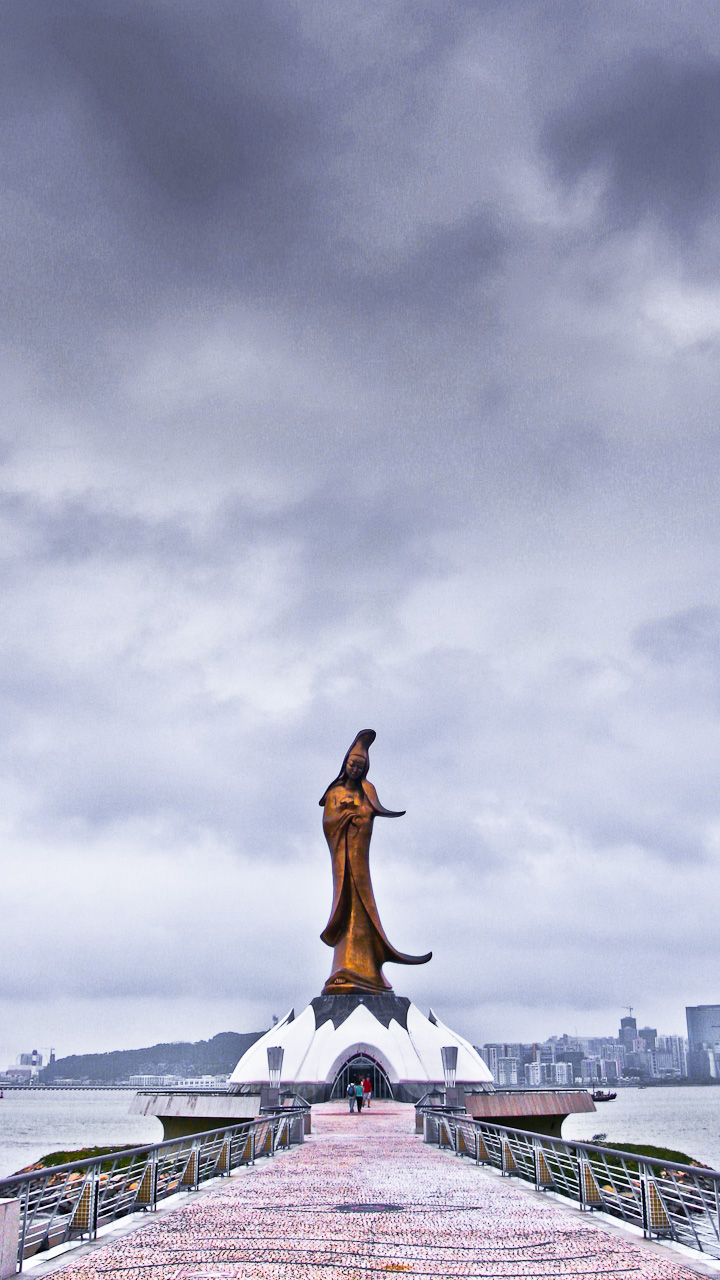 Macao | La statue de Guan Yin - 1101 Av. Dr. Sun Yat-Sen | Secret World Trip Planner