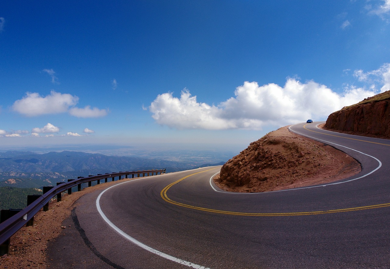 Colorado | Pike’s Peak and its breathtaking scenery - Pikes Peak | Secret World Trip Planner