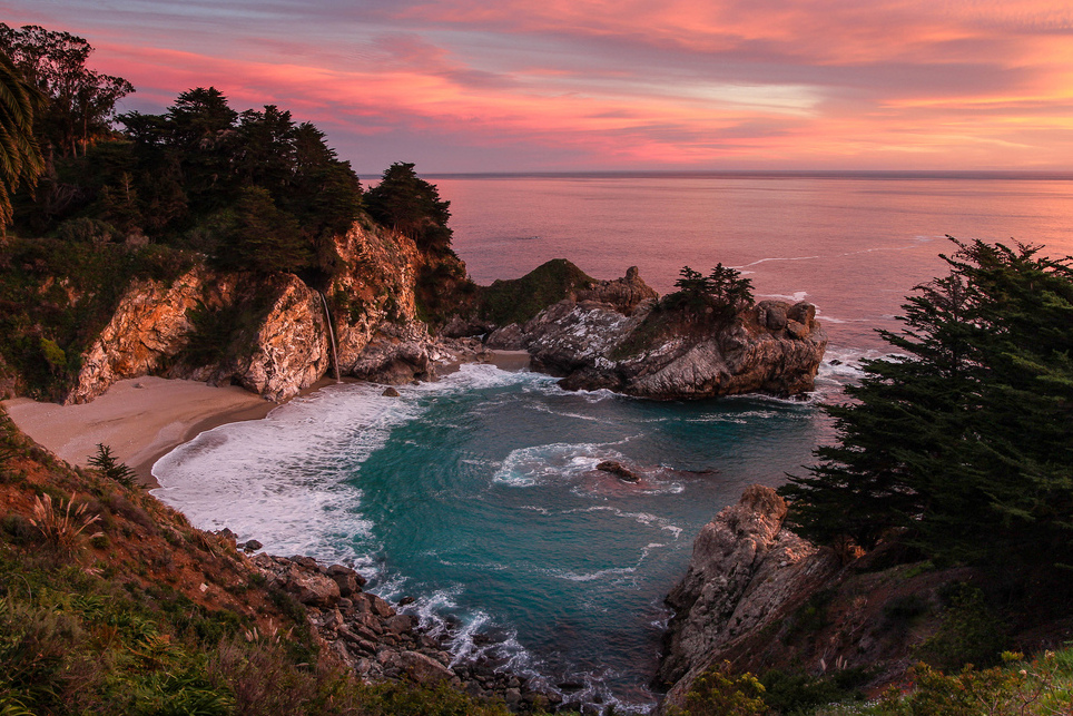 California | McWay Falls on the coast of Big Sur — Big Sur