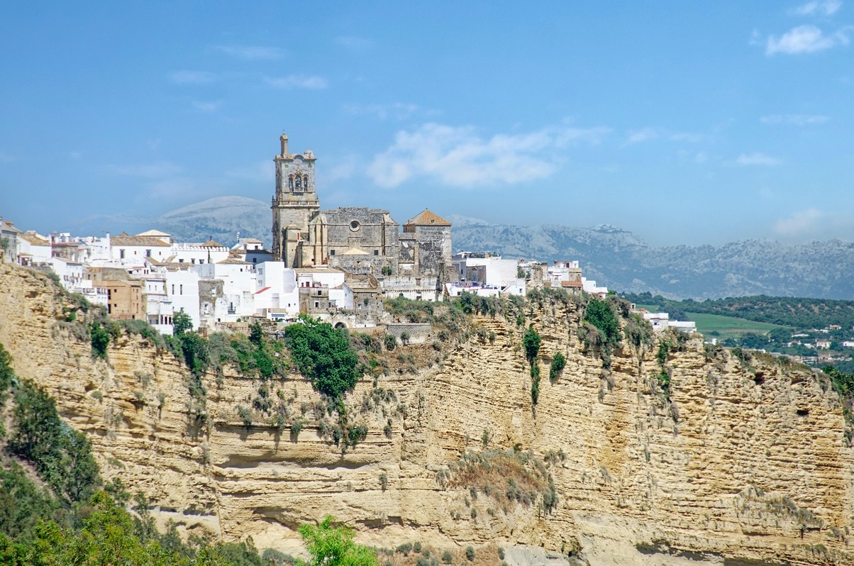 Espagne | Arcos de la Frontera : une ville de falaise près de Cadix - Arcos de la Frontera | Secret World Trip Planner
