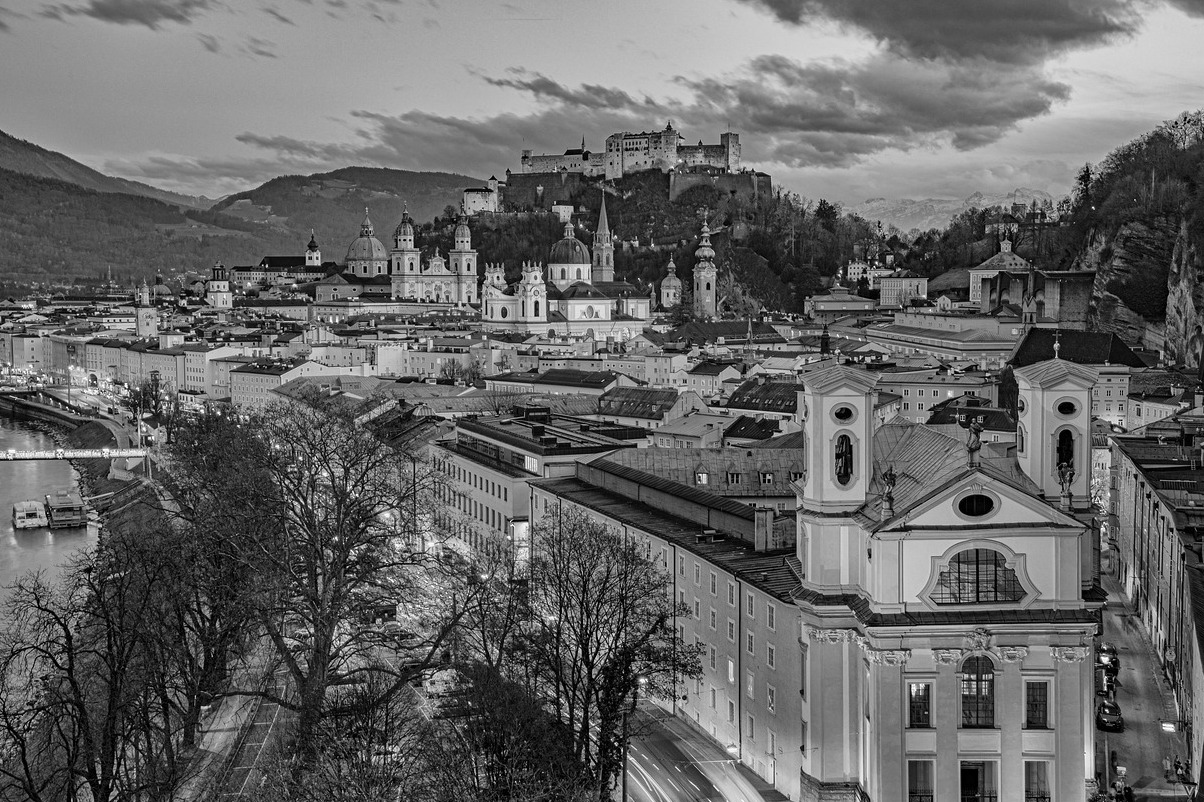 Salzburg: The Museum der Moderne on the Mönchsberg - Salzburg | Secret World Trip Planner