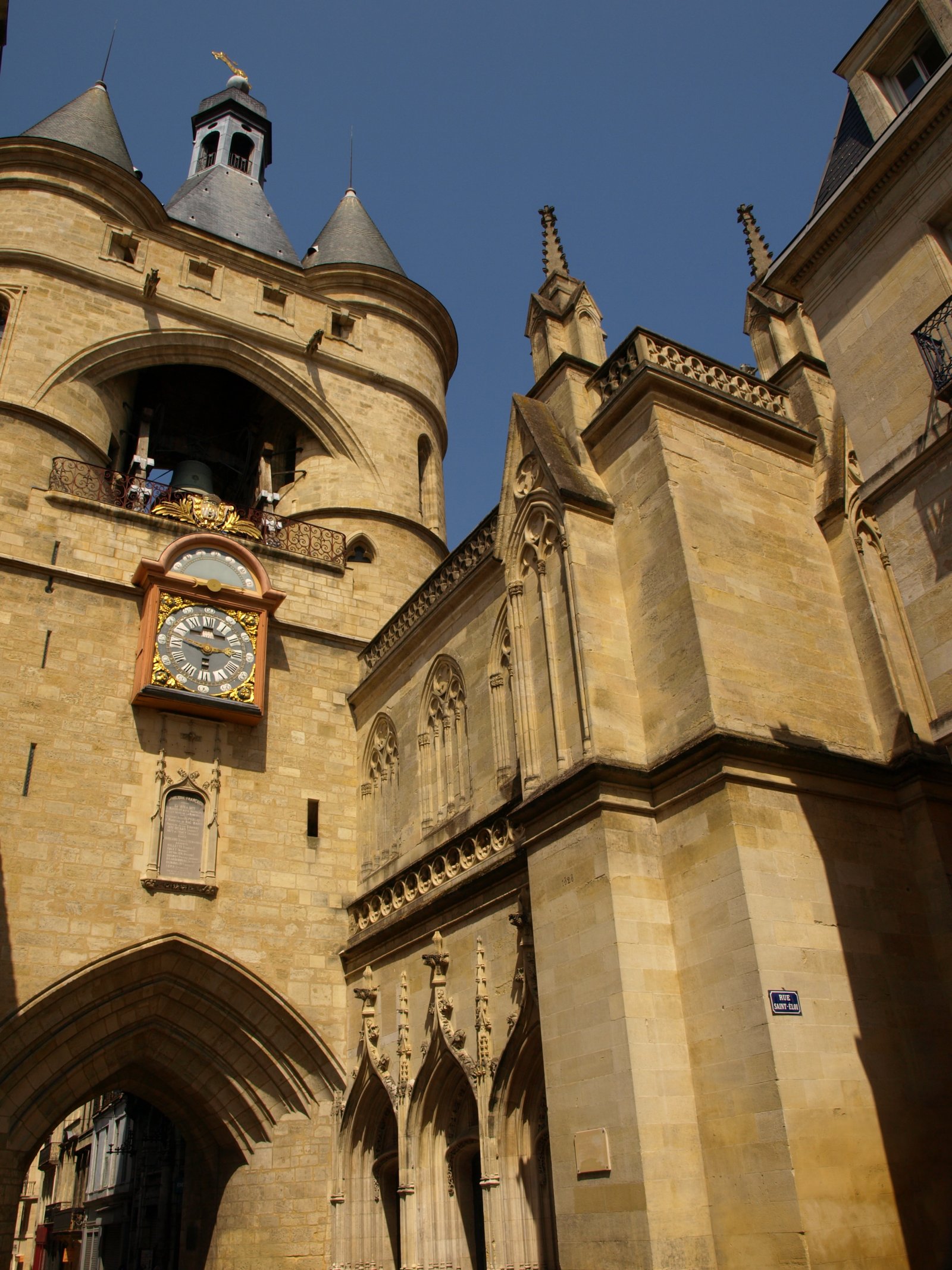 France | La Grosse Cloche, les plus anciens beffrois - Bordeaux | Secret World Trip Planner