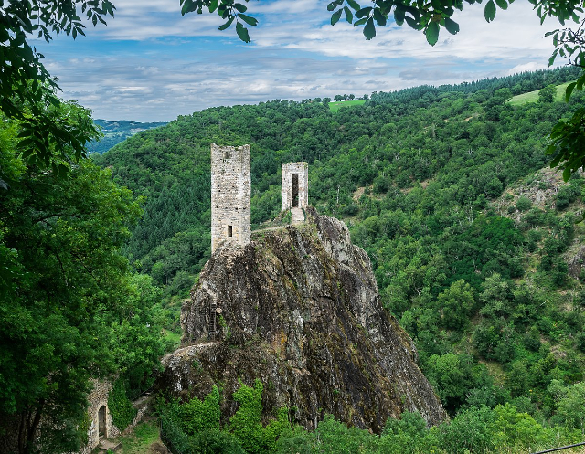 Le rovine di Peyrusse-le-Roc - Peyrusse-le-Roc | Secret World Trip Planner
