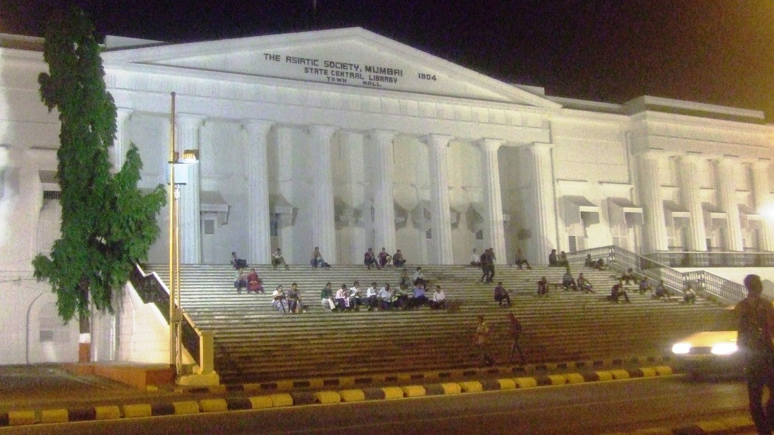 Town Hall -Mumbai : A stunning neoclassical Building — Mumbai