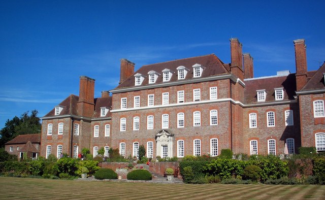 Kent| Hodgson Burnett' : le jardin du Great Maytham Hall - Rolvenden Layne | Secret World Trip Planner