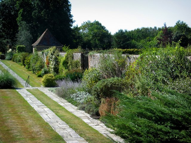 Kent| Hodgson Burnett' : le jardin du Great Maytham Hall - Rolvenden Layne | Secret World Trip Planner