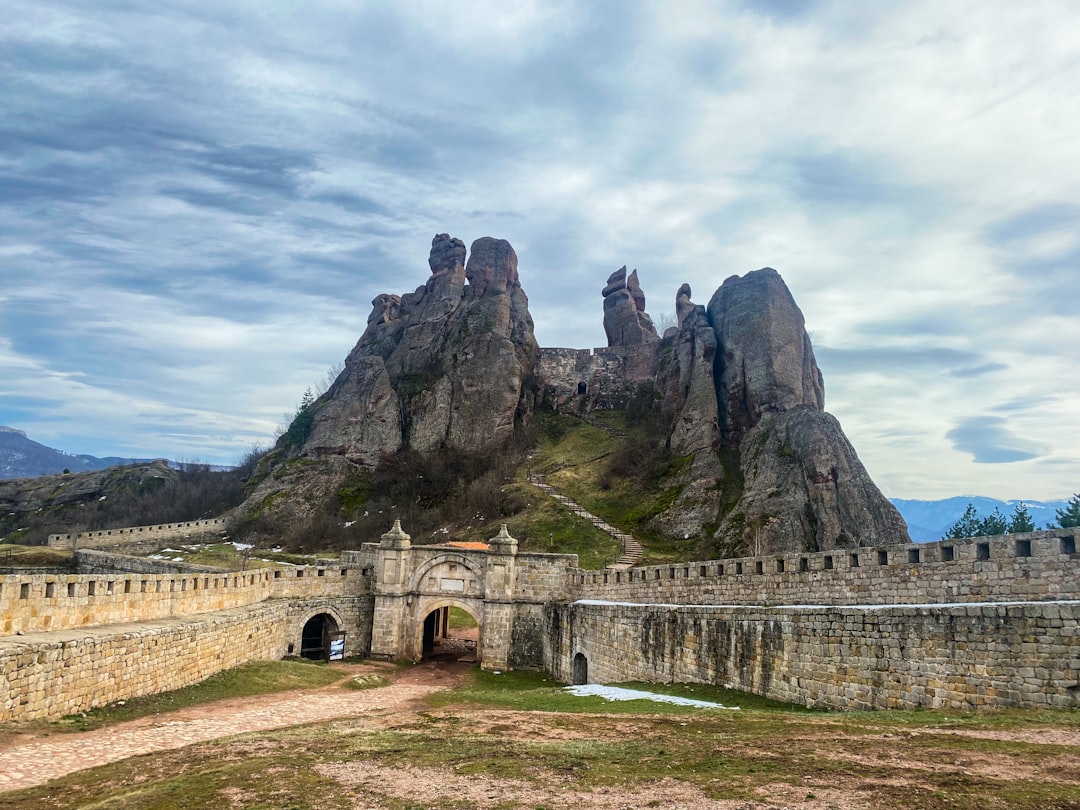 Bulgaria | Fortezza Belogradchik ( Rocca Kaleto ) - Belogradchik | Secret World Trip Planner