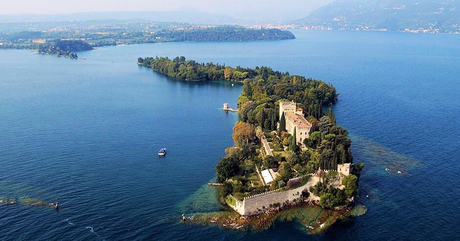 Italie : L'île de Garda est un site d'une rare beauté - San Felice del Benaco | Secret World Trip Planner