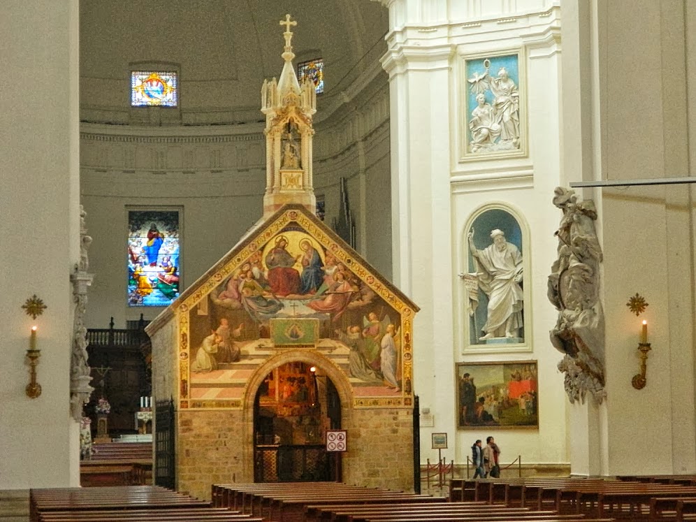 സാന്താ മരിയ ദെഗ്ലി ആഞ്ചലി ബസിലിക്ക - Santa Maria degli Angeli | Secret World Trip Planner
