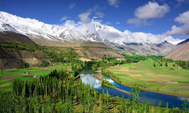 Le "petit Cachemire", la pittoresque vallée de Phander - Phander Valley | Secret World Trip Planner