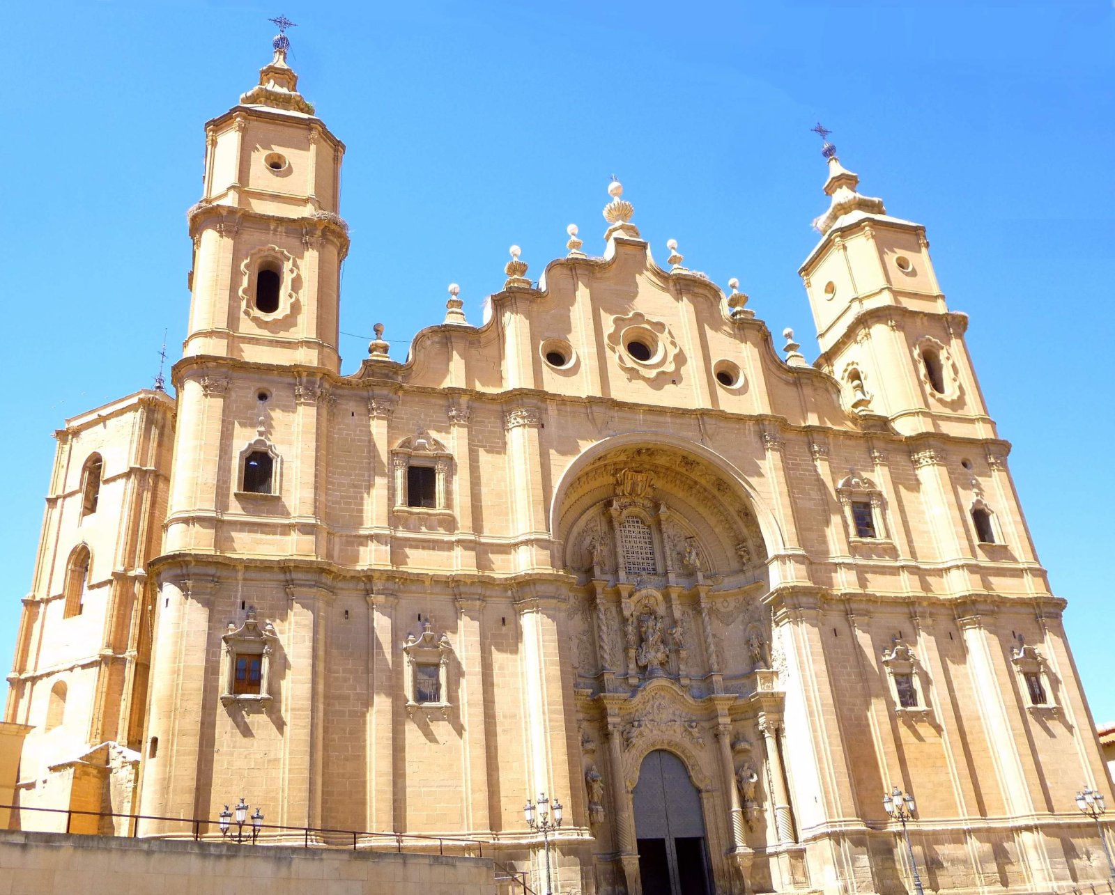 The historic town of Alcaniz - Alcañiz | Secret World Trip Planner