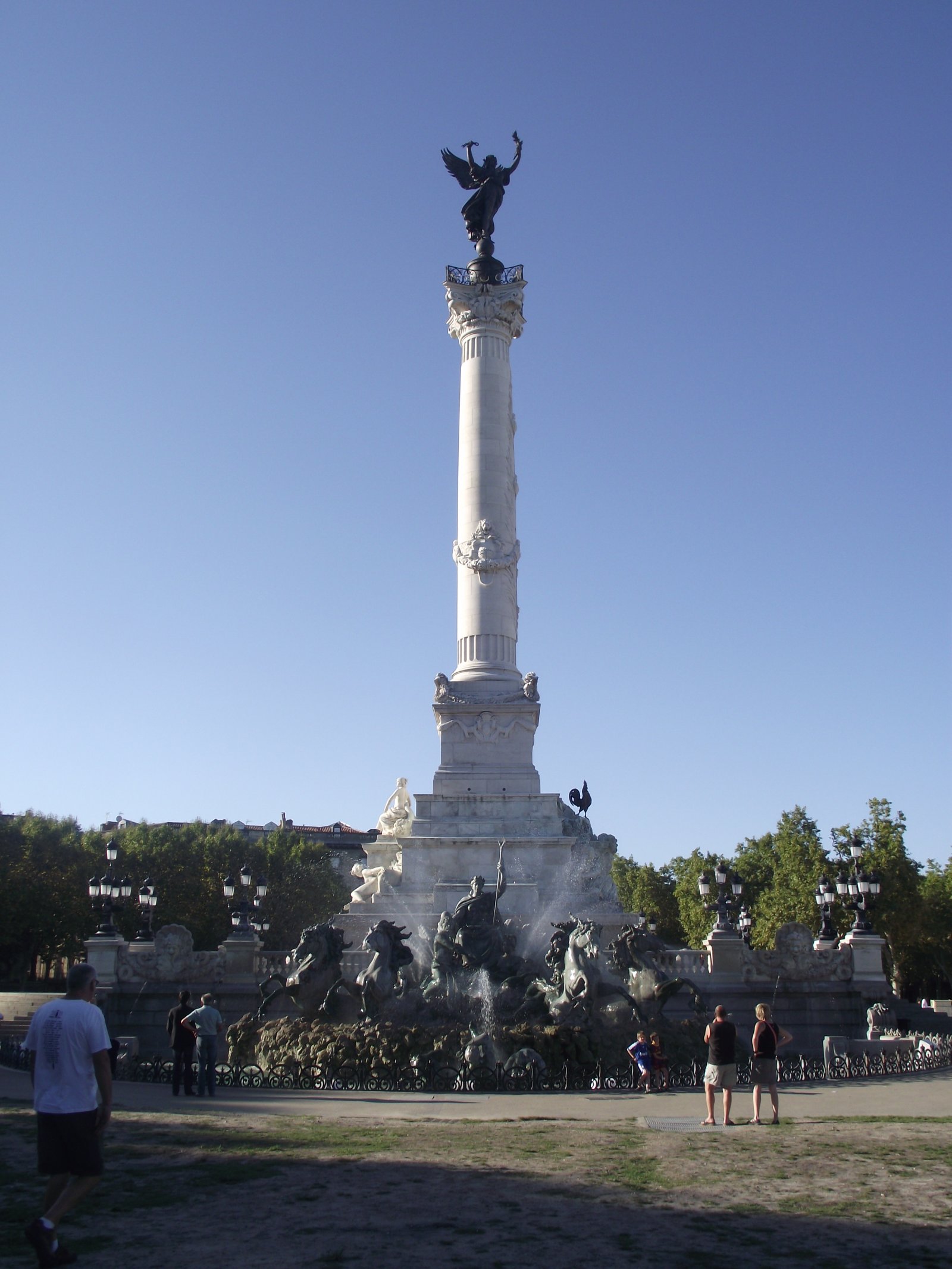 Monument aux Girondins - Bordeaux | Secret World Trip Planner