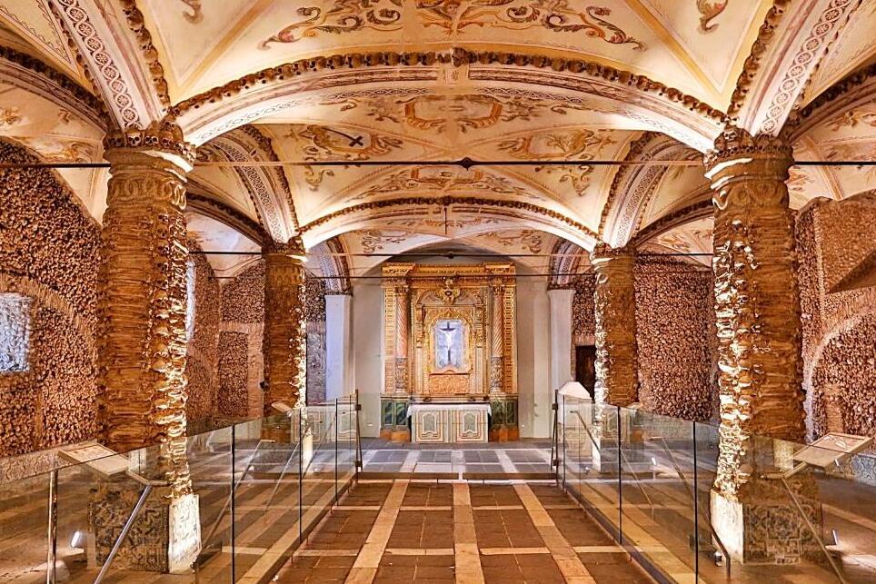 Capela dos Ossos — Évora