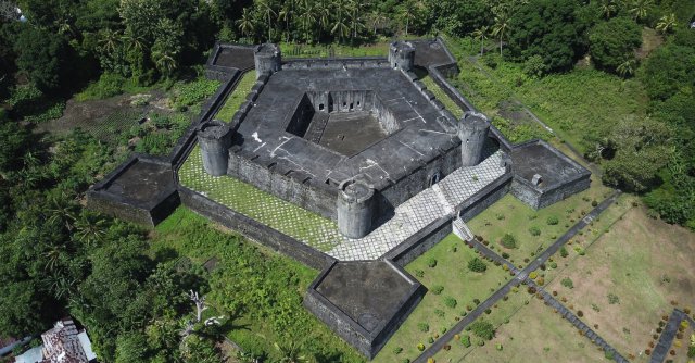Fort Belgica - Kabupaten Maluku Tengah | Secret World Trip Planner