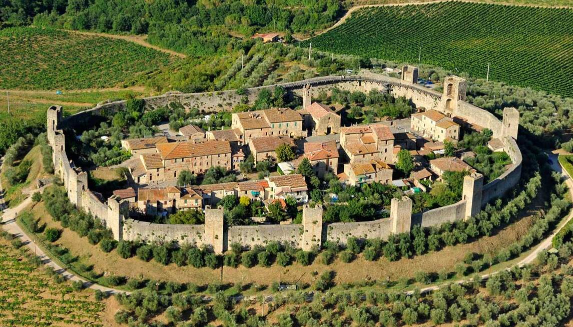 Monteriggioni, harrigarri Bat herritik gertu Siena - Monteriggioni | Secret World Trip Planner