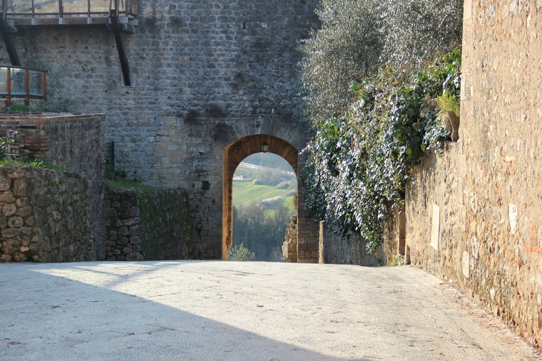 Monteriggioni, harrigarri Bat herritik gertu Siena - Monteriggioni | Secret World Trip Planner