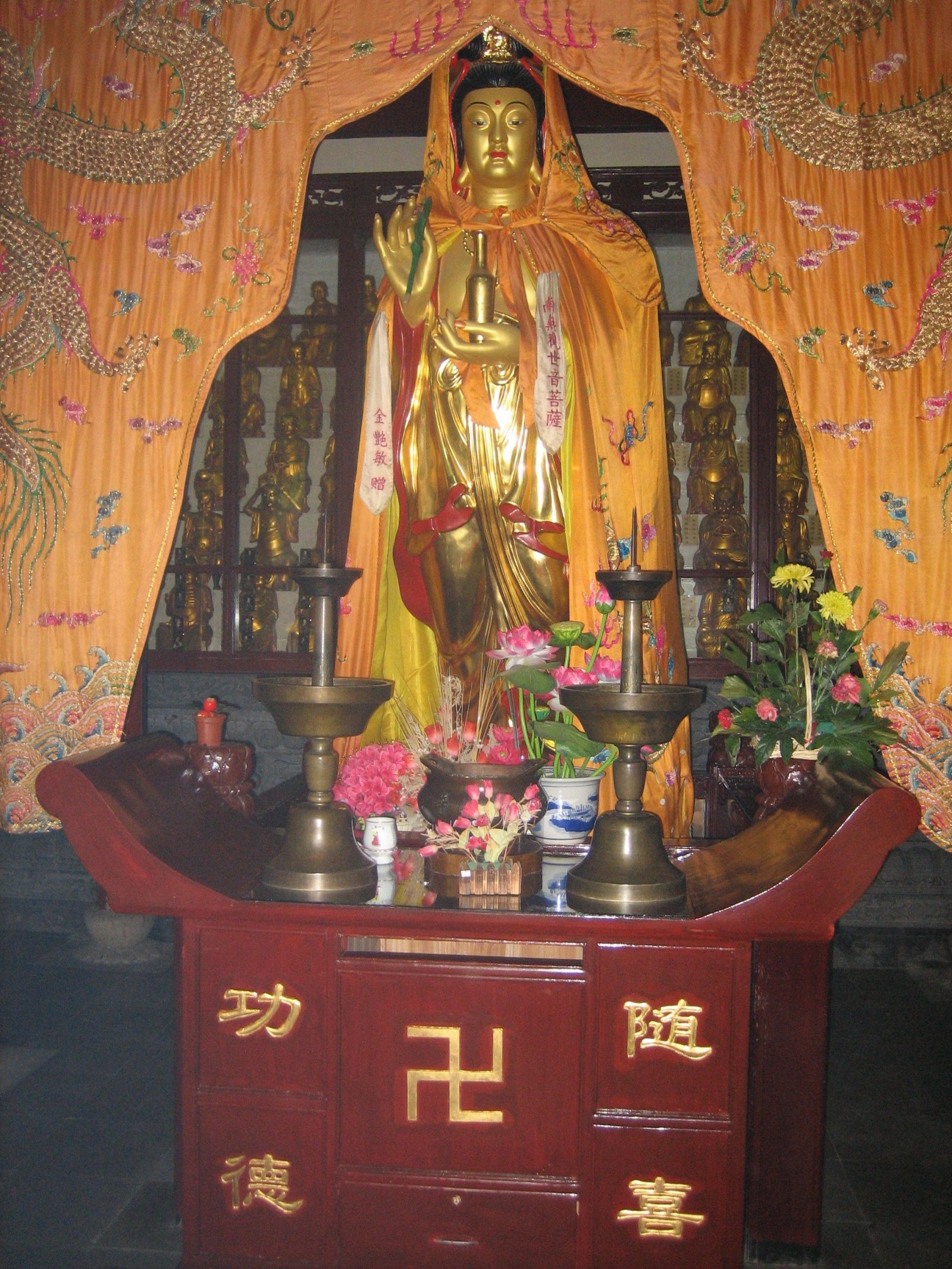 Le temple de Hanshan (Hanshan si) à Maple Bridge Town - Suzhou Shi | Secret World Trip Planner