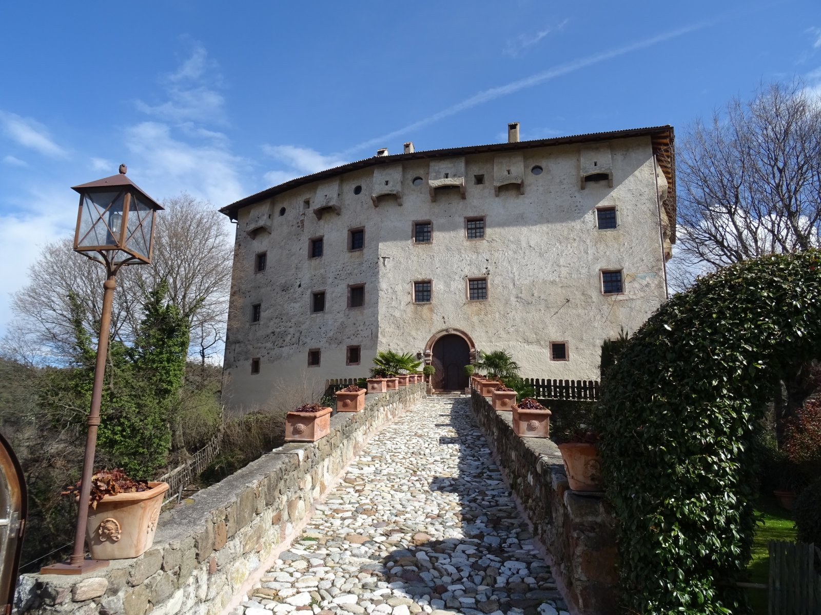 Château des Katzenzungen ou château des Chats à Prissiano - Prissiano | Secret World Trip Planner