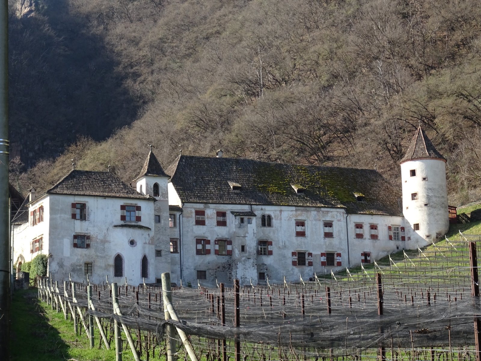 Schwanburg ou château des cygnes - Nalles | Secret World Trip Planner