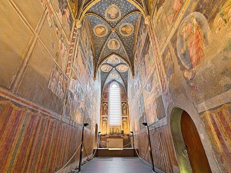 L'église dominicaine de Bolzano avec le cloître attenant est située sur la place - Bolzano | Secret World Trip Planner