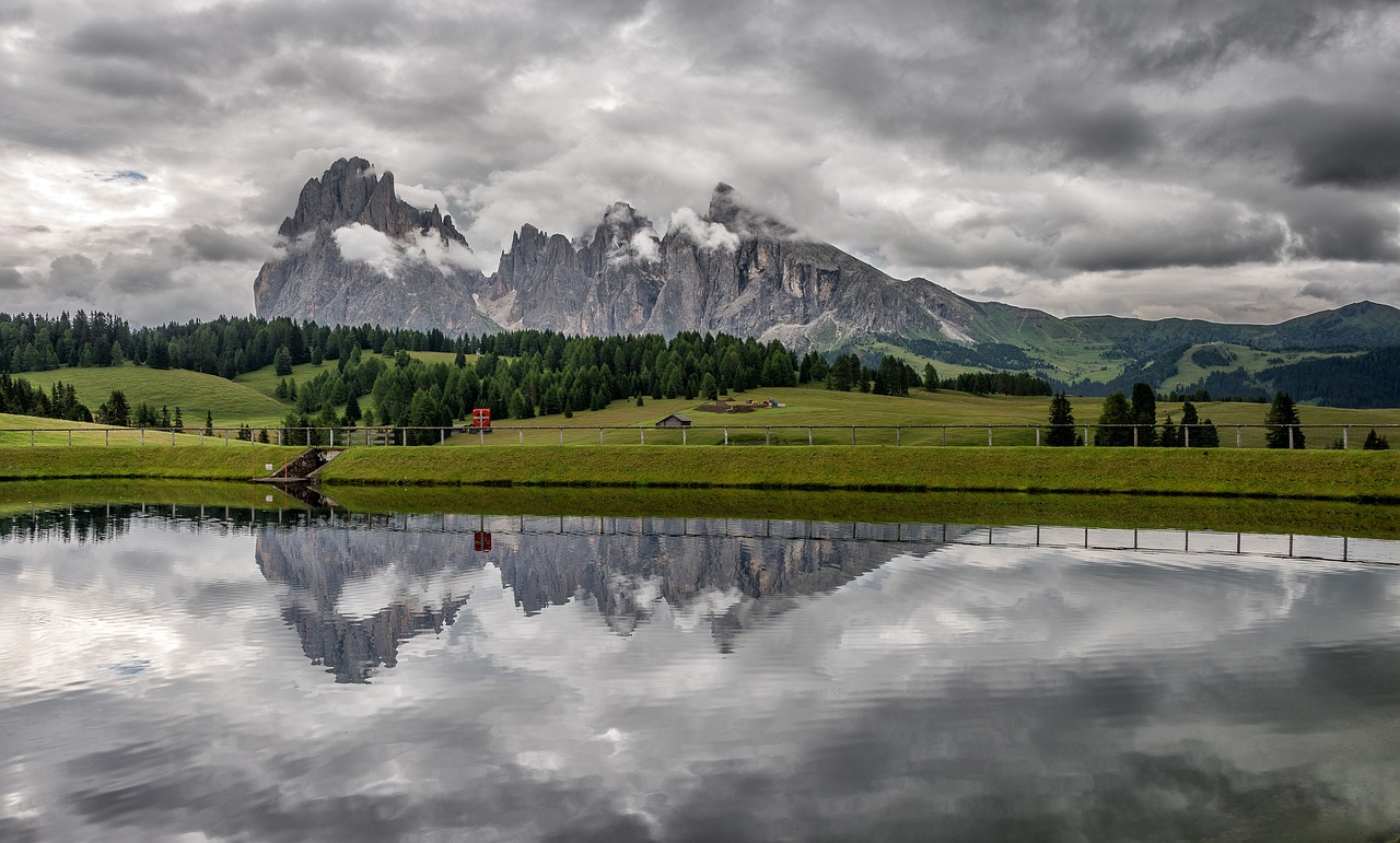 Dolomites / Sassolungo Daha - Sassolungo | Secret World Trip Planner