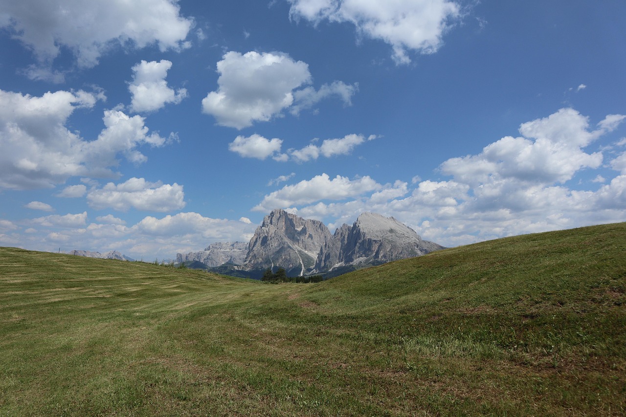 Dolomites / Sassolungo Daha - Sassolungo | Secret World Trip Planner