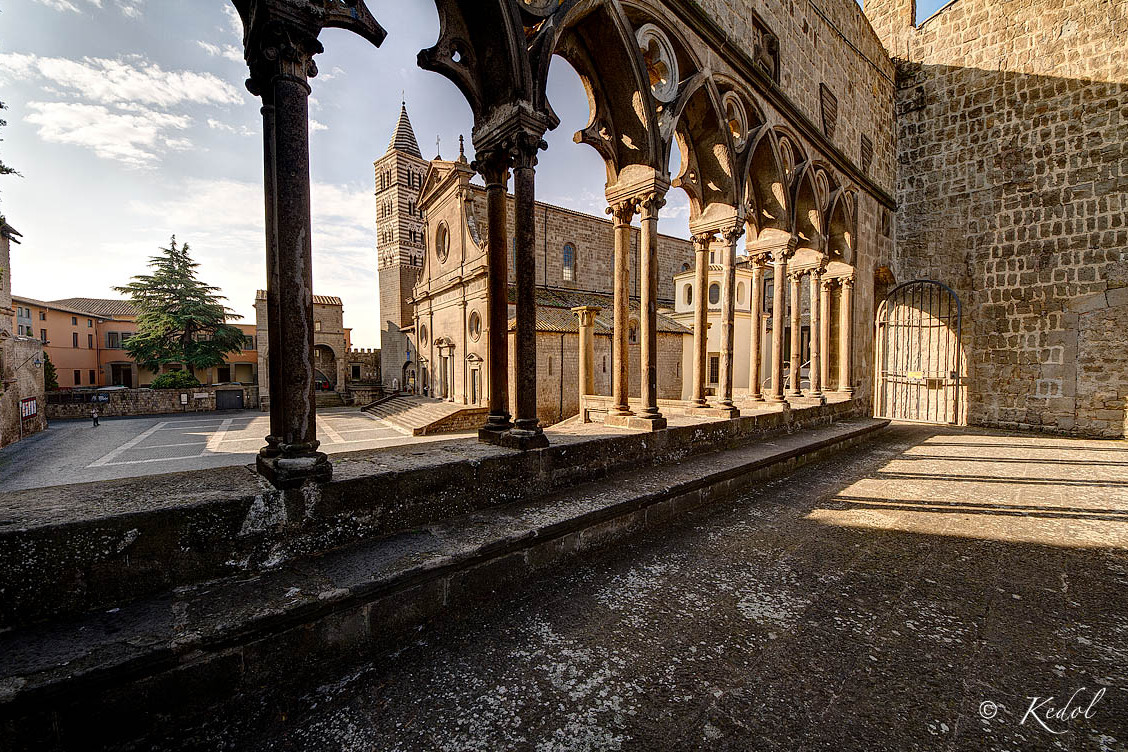 Viterbo / Katedralen i San Lorenzo - Viterbo | Secret World Trip Planner